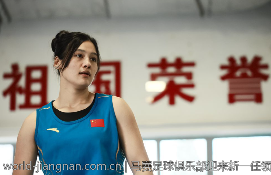 马赛足球俱乐部迎来新一任领队推动战术调整
