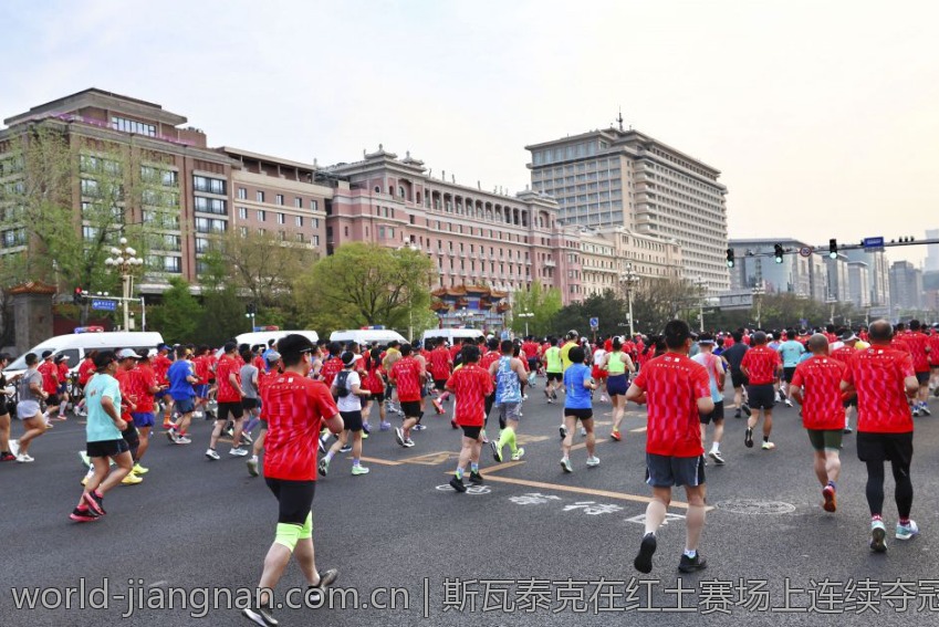 斯瓦泰克在红土赛场上连续夺冠的背后故事